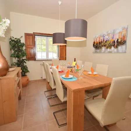 Luxurious In Caldas Da Rainha With Pool, Cleaning Included Villa Salir de Matos
