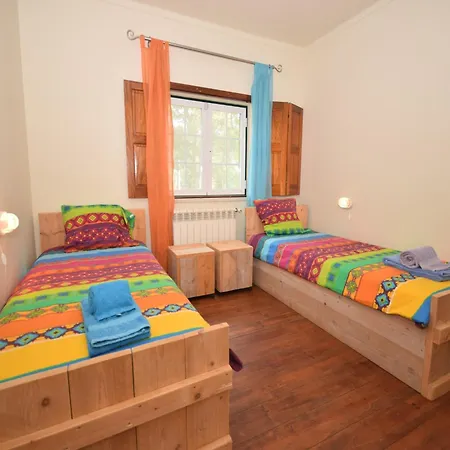 Villa Luxurious In Caldas Da Rainha With Pool, Cleaning Included *